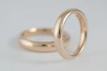 Fedi nuziali comode svasate artigianali in oro 18kt con profilo svasato, Monica Candido Gioielli Milano miniatura 5