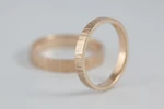 Fedi nuziali fascetta martellata artigianali in oro 18kt con superficie martellata a mano, Monica Candido Gioielli Milano miniatura 8