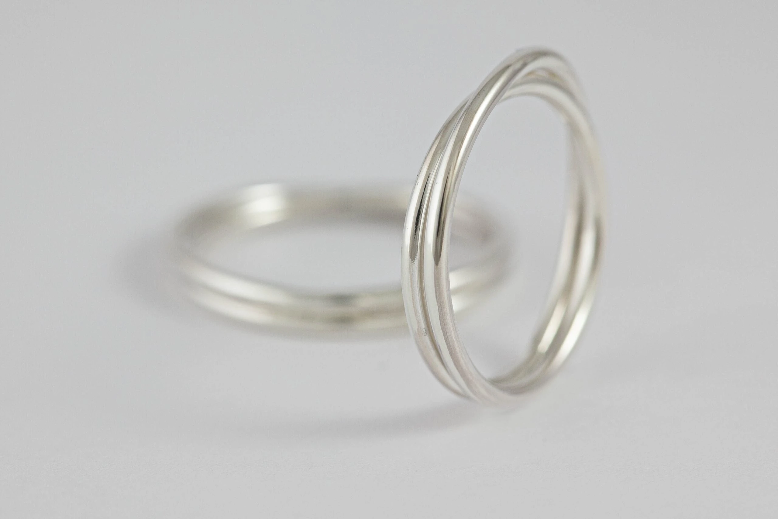 Fedi nuziali intreccio artigianali in oro 18kt con doppio filo intrecciato, Monica Candido Gioielli Milano - 10