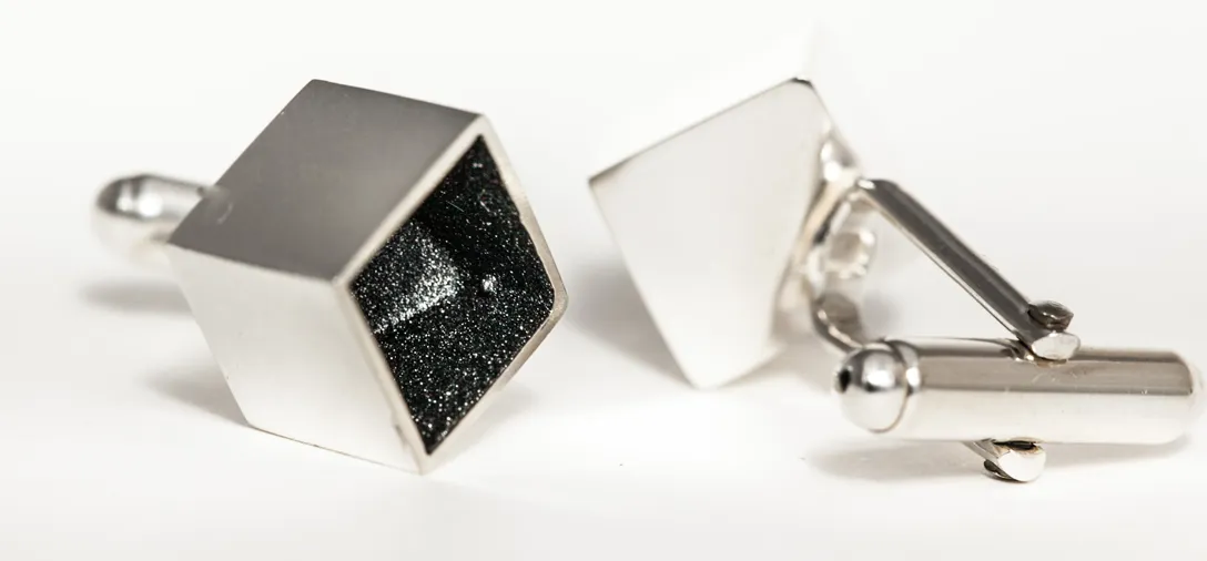 Gemelli da uomo a cubo in oro bianco 18kt con smalto